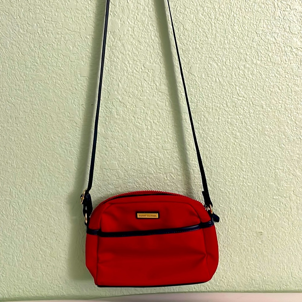 Tommy Hilfiger Crossbody Bag